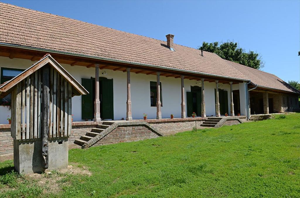 Hotel Zengőalja Vendégház Erzsébet Esterno foto