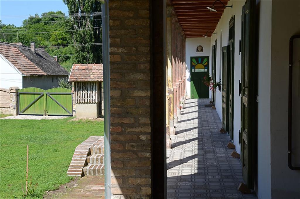 Hotel Zengőalja Vendégház Erzsébet Esterno foto