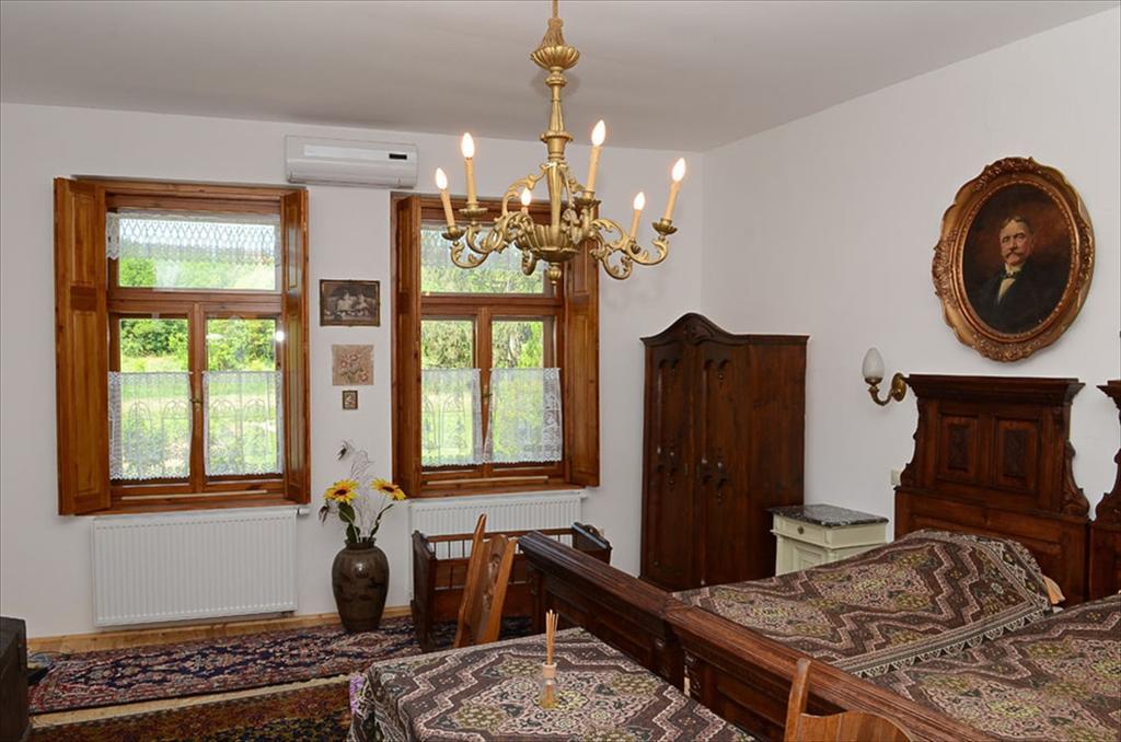 Hotel Zengőalja Vendégház Erzsébet Esterno foto
